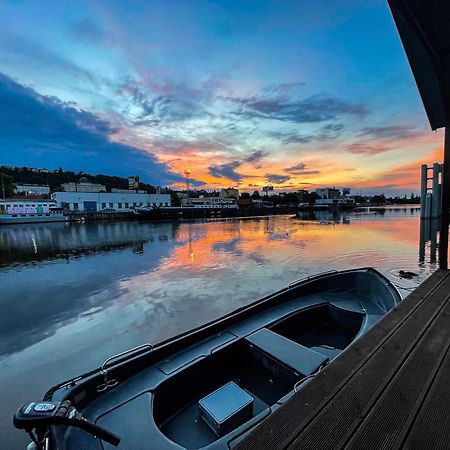 Houseboat Benjamin - Houseboats Benjamin & Franklin Hotel Praag Buitenkant foto
