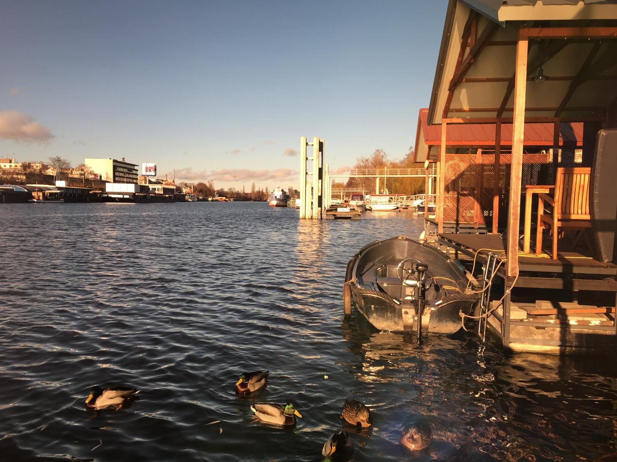 Houseboat Benjamin - Houseboats Benjamin & Franklin Hotel Praag Buitenkant foto